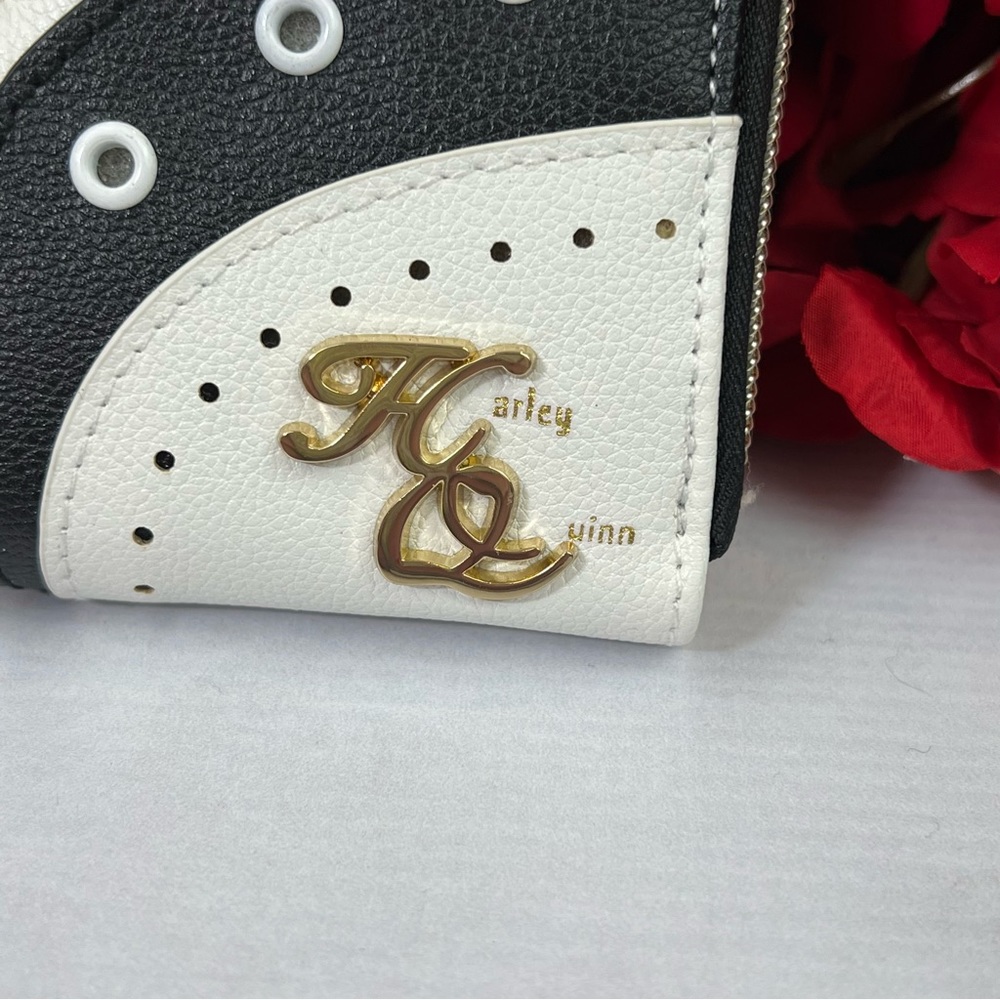 Harley Quinn Suicide Squad Property of the Joker White Clutch Purse - Picture 7 of 16